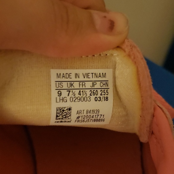 Pink Adidas - Picture 4 of 4